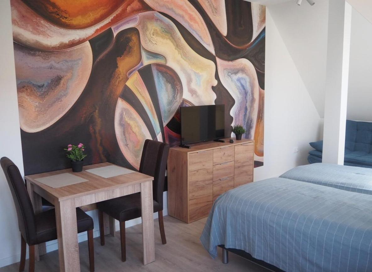 Appartamento Szent Benedek Apartman Fot Esterno foto