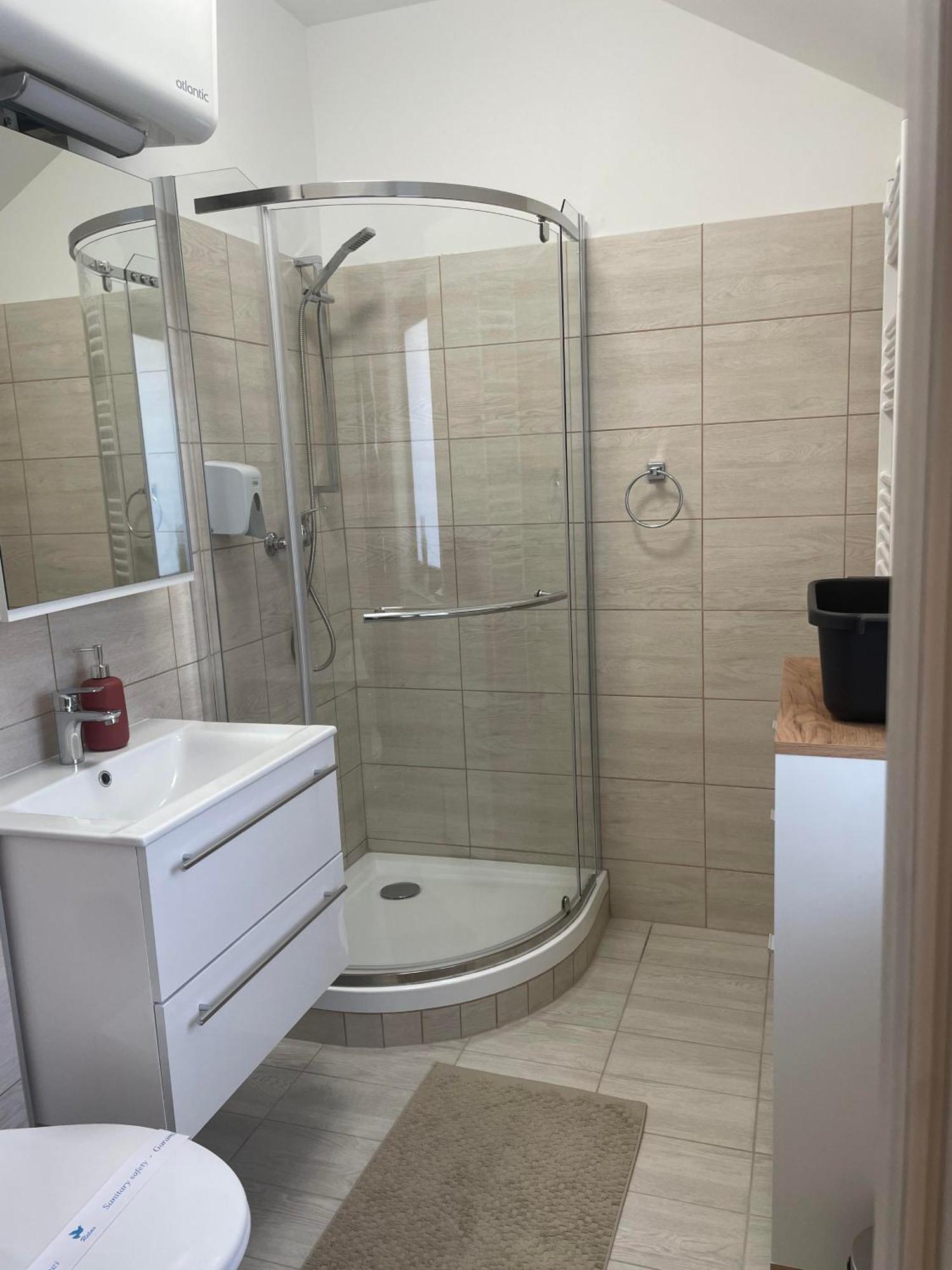 Appartamento Szent Benedek Apartman Fot Esterno foto
