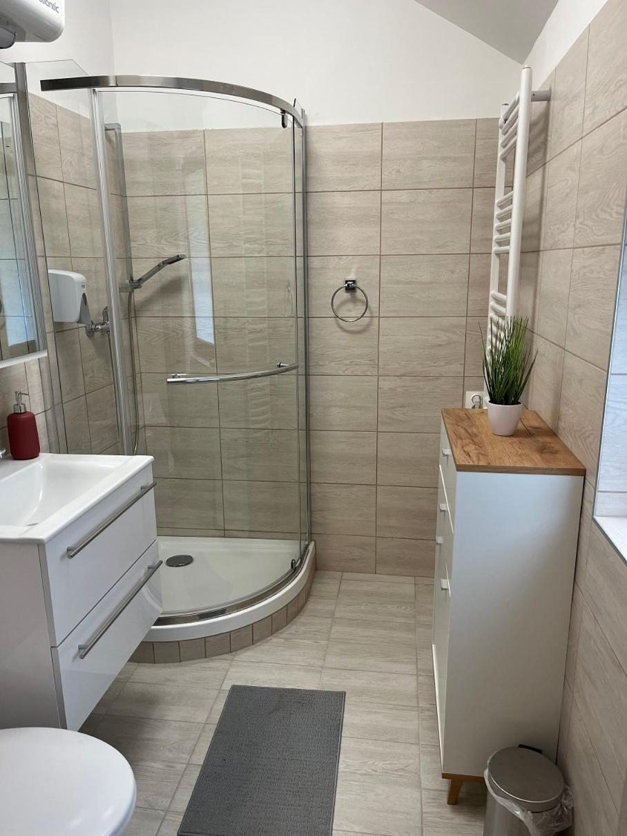 Appartamento Szent Benedek Apartman Fot Esterno foto