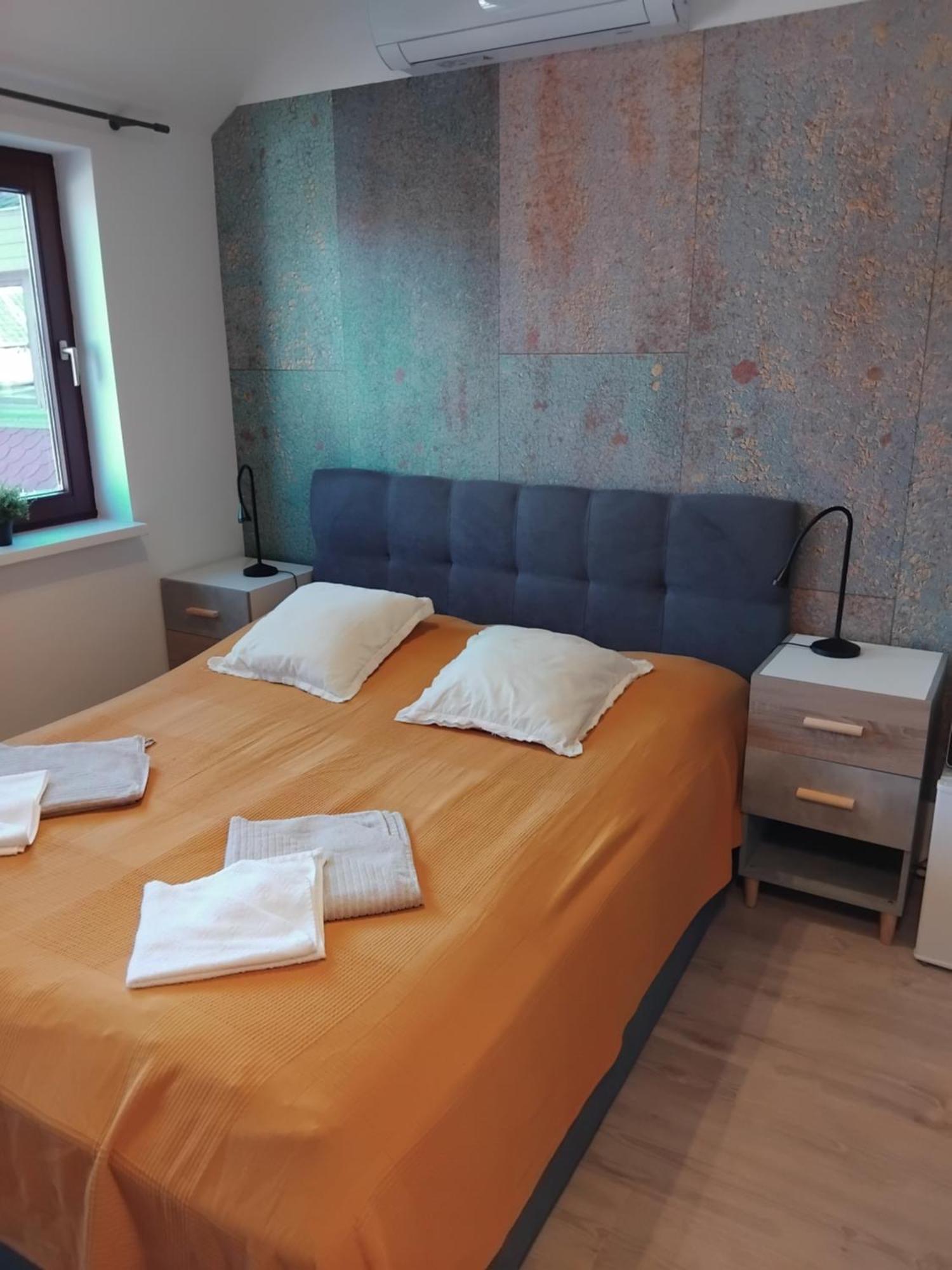 Appartamento Szent Benedek Apartman Fot Esterno foto