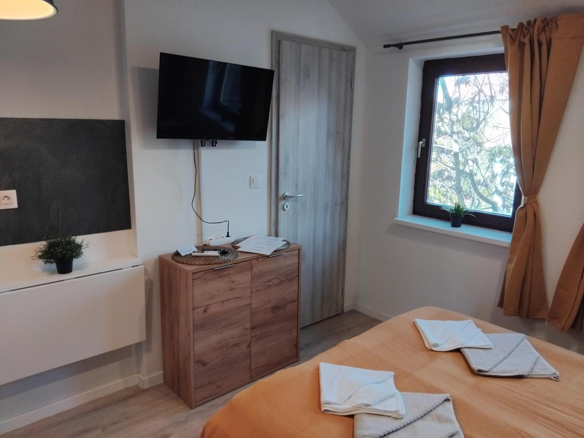 Appartamento Szent Benedek Apartman Fot Esterno foto