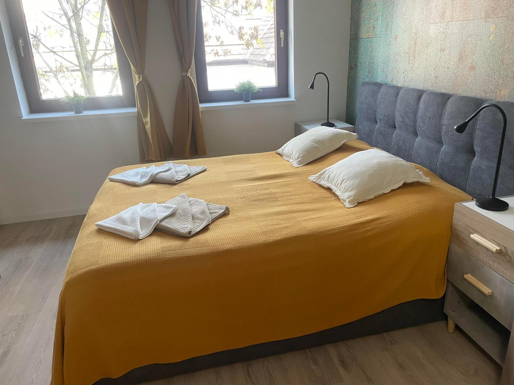 Appartamento Szent Benedek Apartman Fot Esterno foto