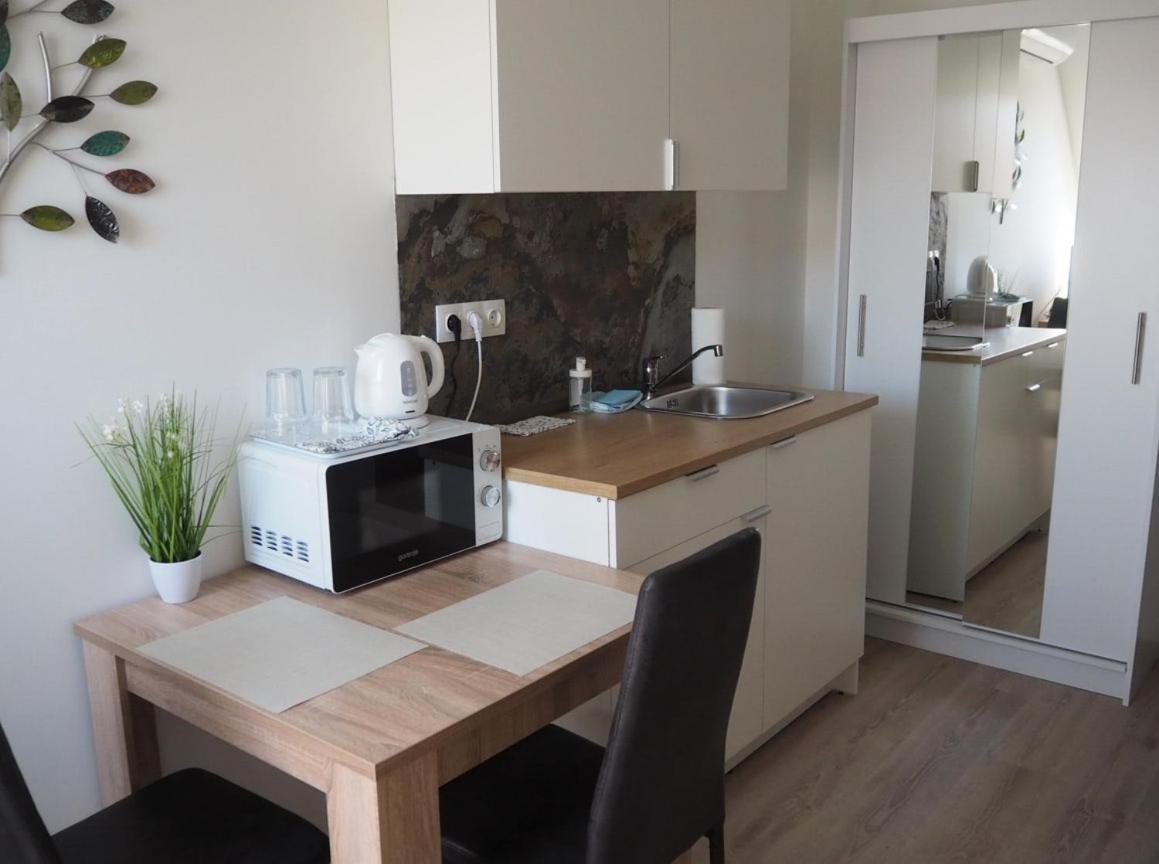 Appartamento Szent Benedek Apartman Fot Esterno foto