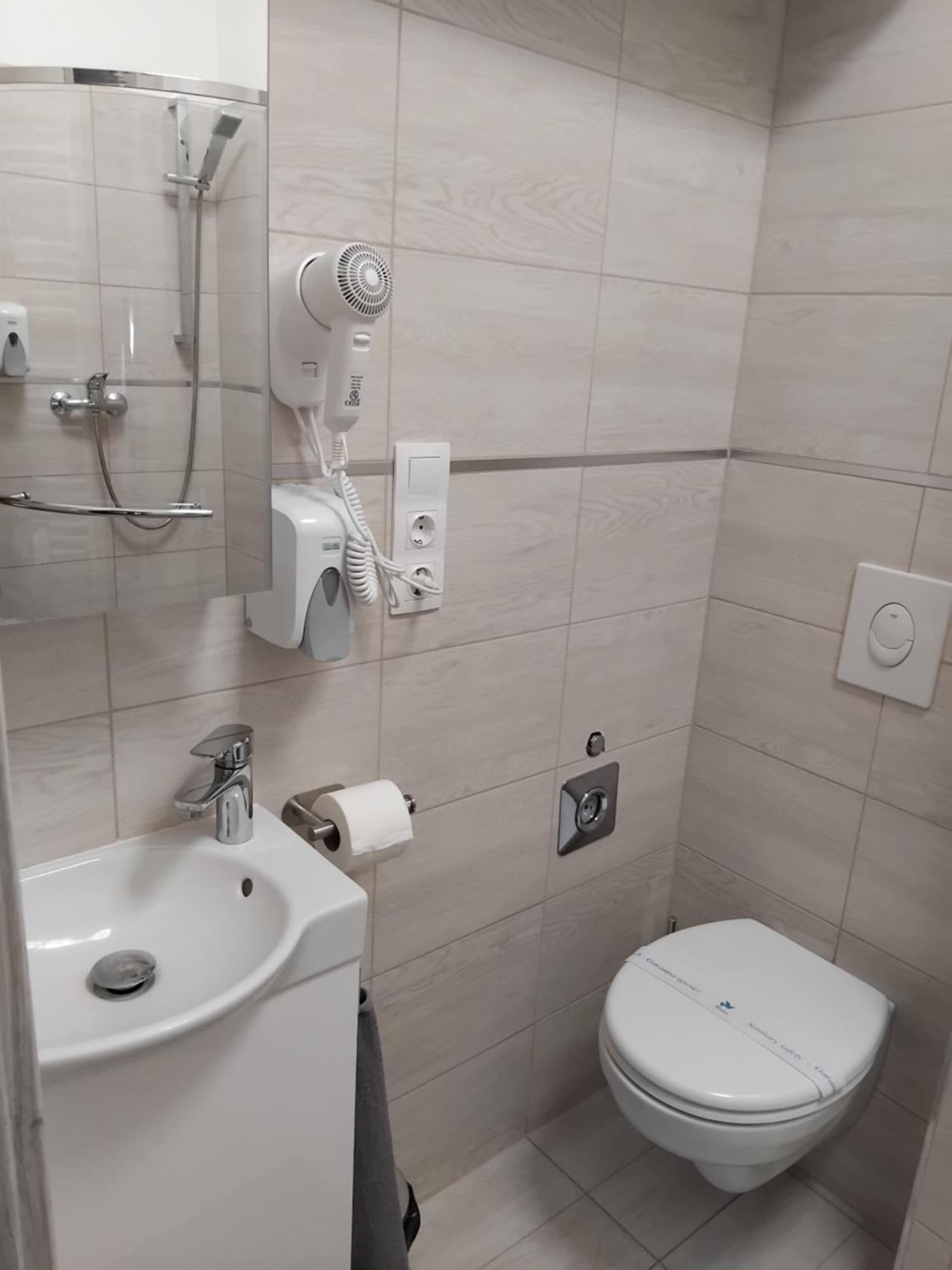 Appartamento Szent Benedek Apartman Fot Esterno foto
